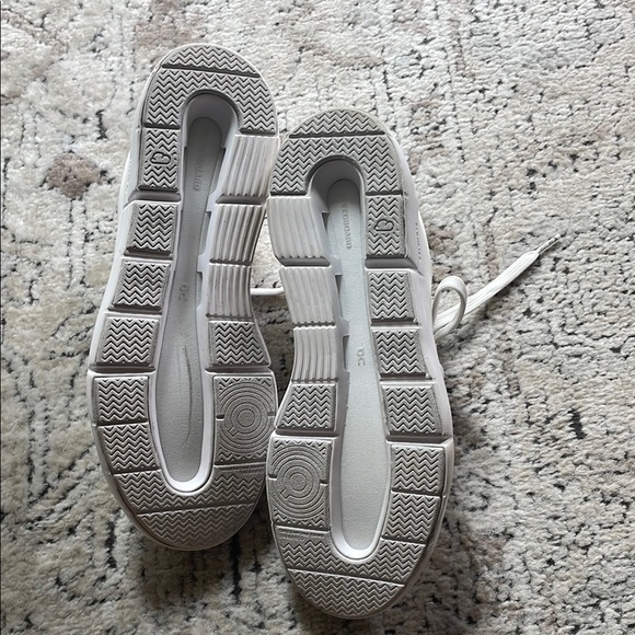 ON- Cloud Roger Advantage Sneakers - Picture 3 of 6